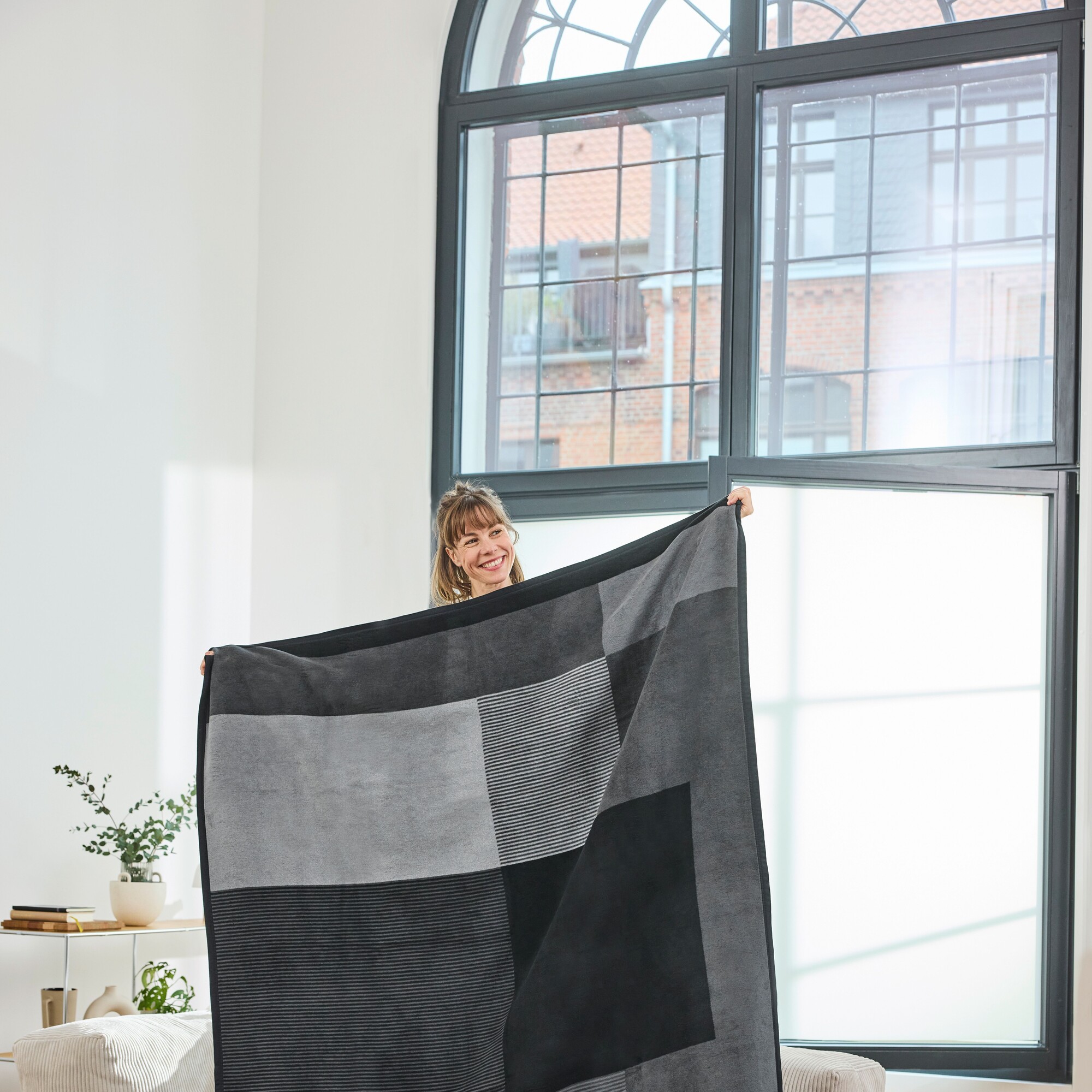 decke, deko-teil, grau, geometrisch, wohnaccessoire, decke, Geometrisches Muster, Grau-Töne, großes Quadrat, Wohnaccessoire, Decke, Wurfdecke, Grau, Geometrisch, Wohnaccessoire