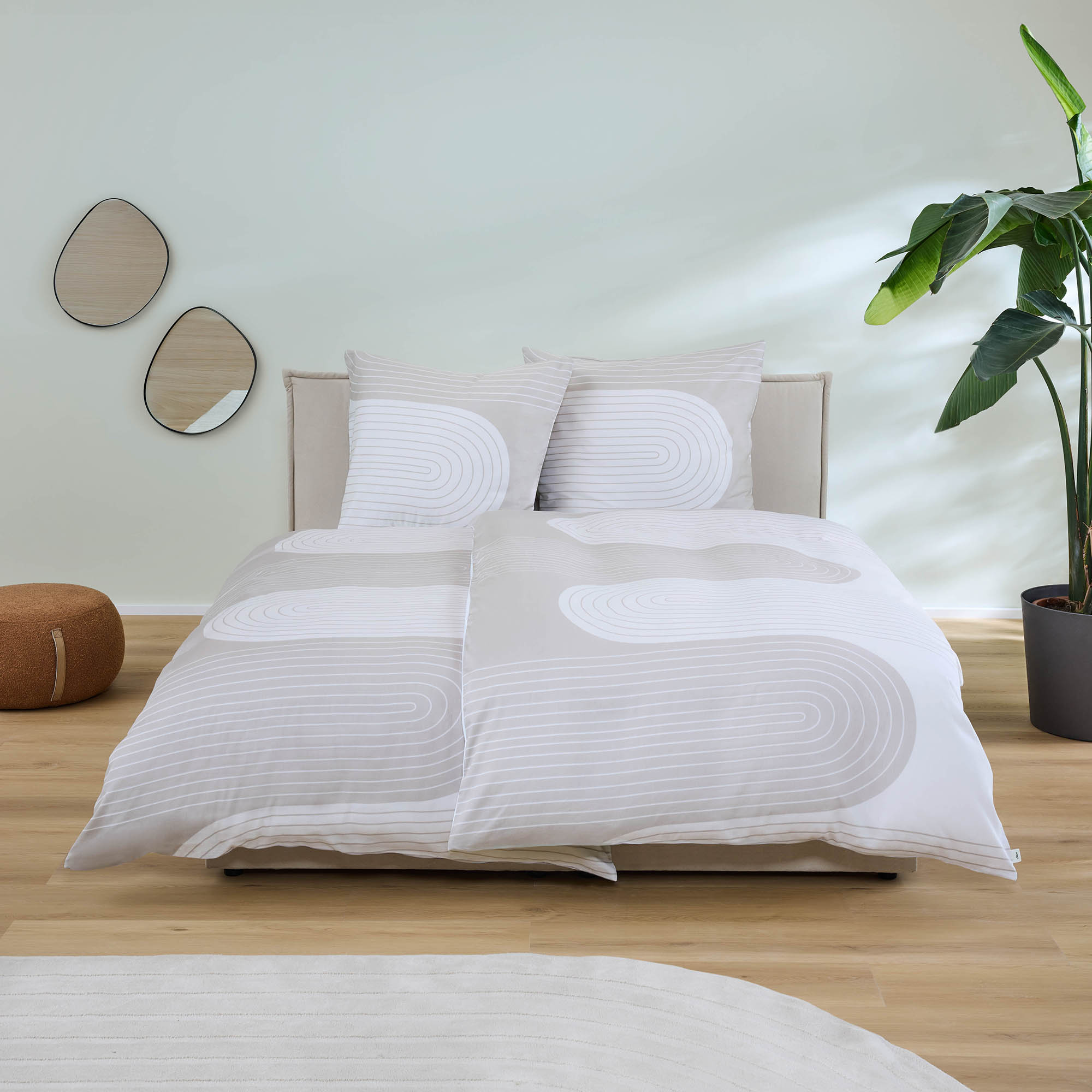 Furniture, Cushion, Home Decor, Bed, Plant