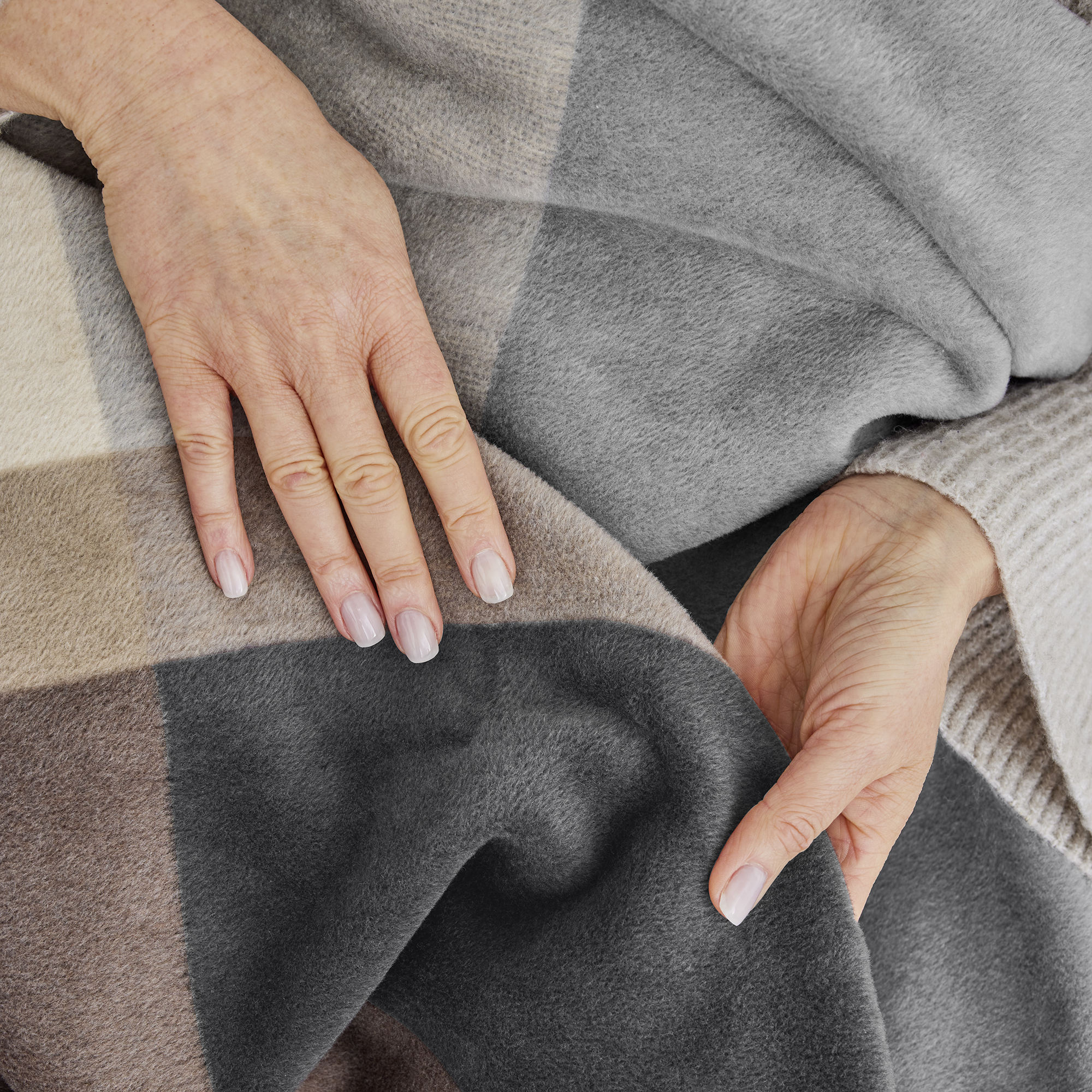 Decke, Körperteil, Finger, Hand, Person