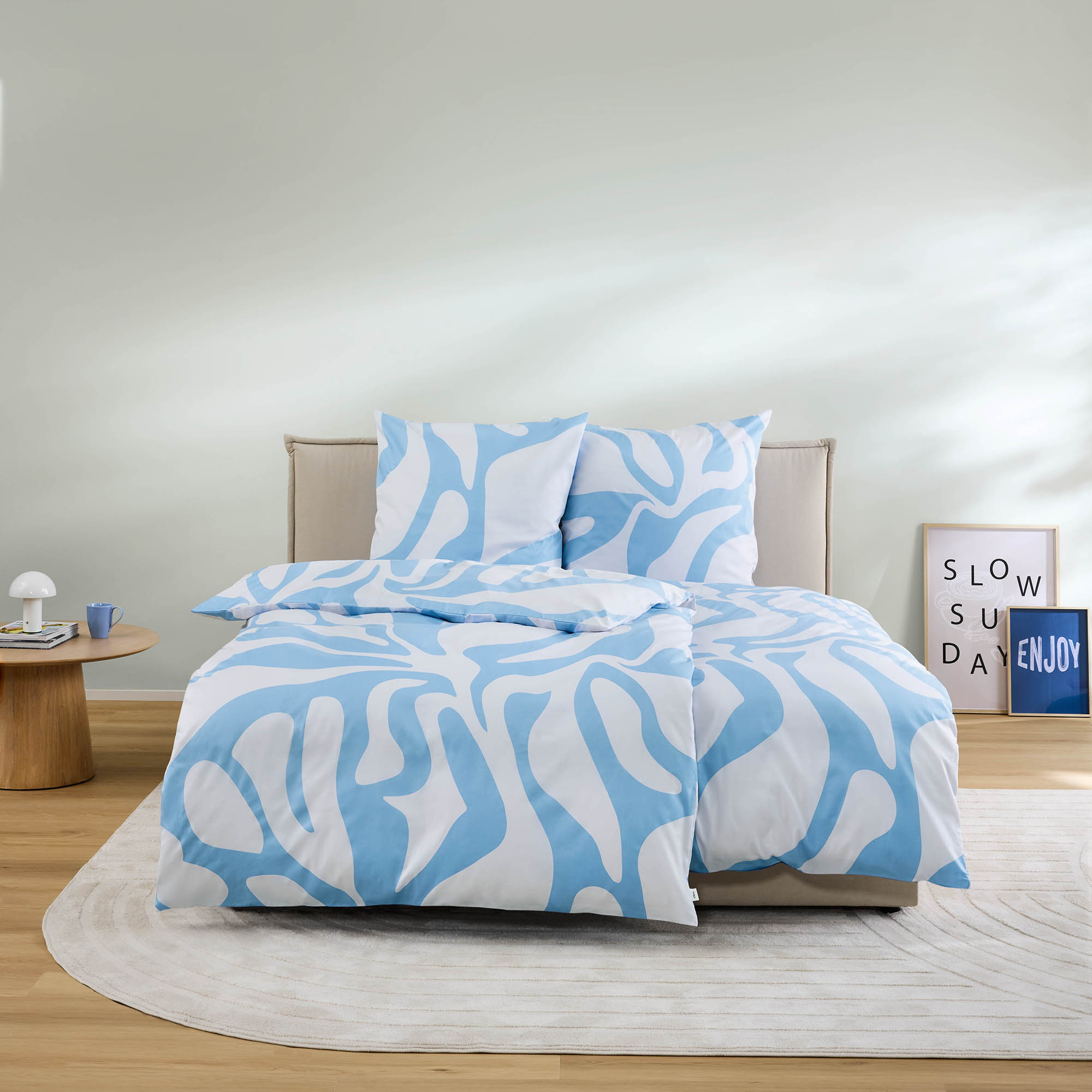 Moebel, Bett, Dekoration für Zuhause, Teppich, Bettlaken