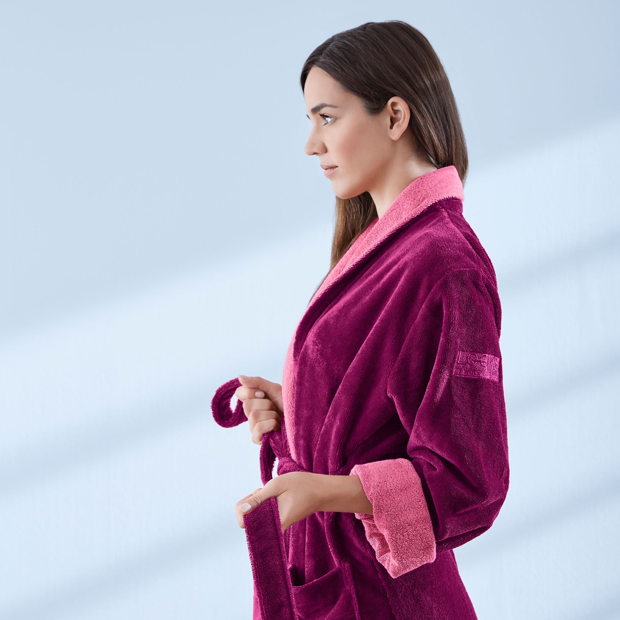 Fashion, Robe, Adult, Person, Woman, Fashion, Robe, Adult, Person, Woman, Fashion, Robe, Adult, Person, Woman
