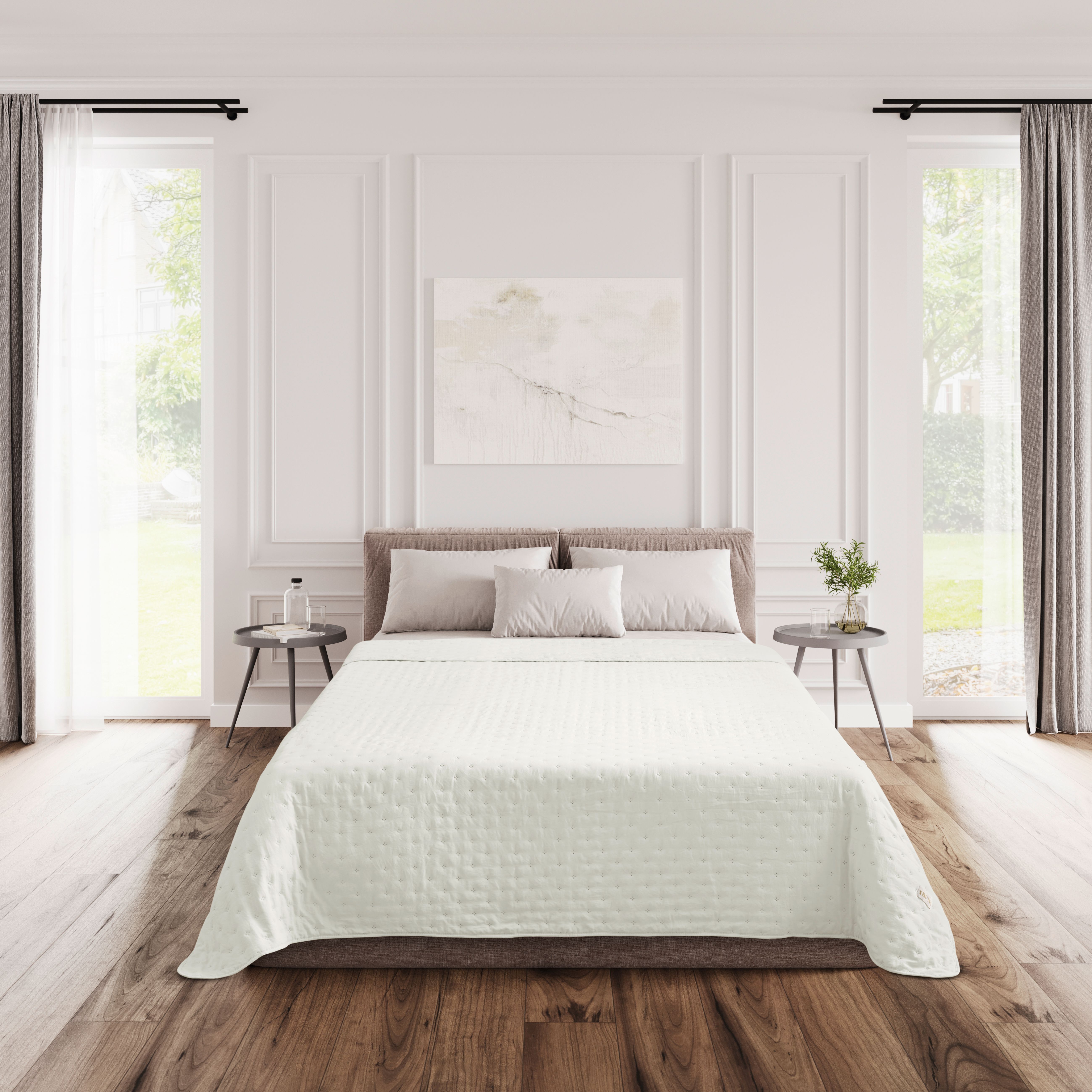  Bett, Schlafzimmer, weißes Bettwäsche, neutrale Dekoration, Wandpaneel
