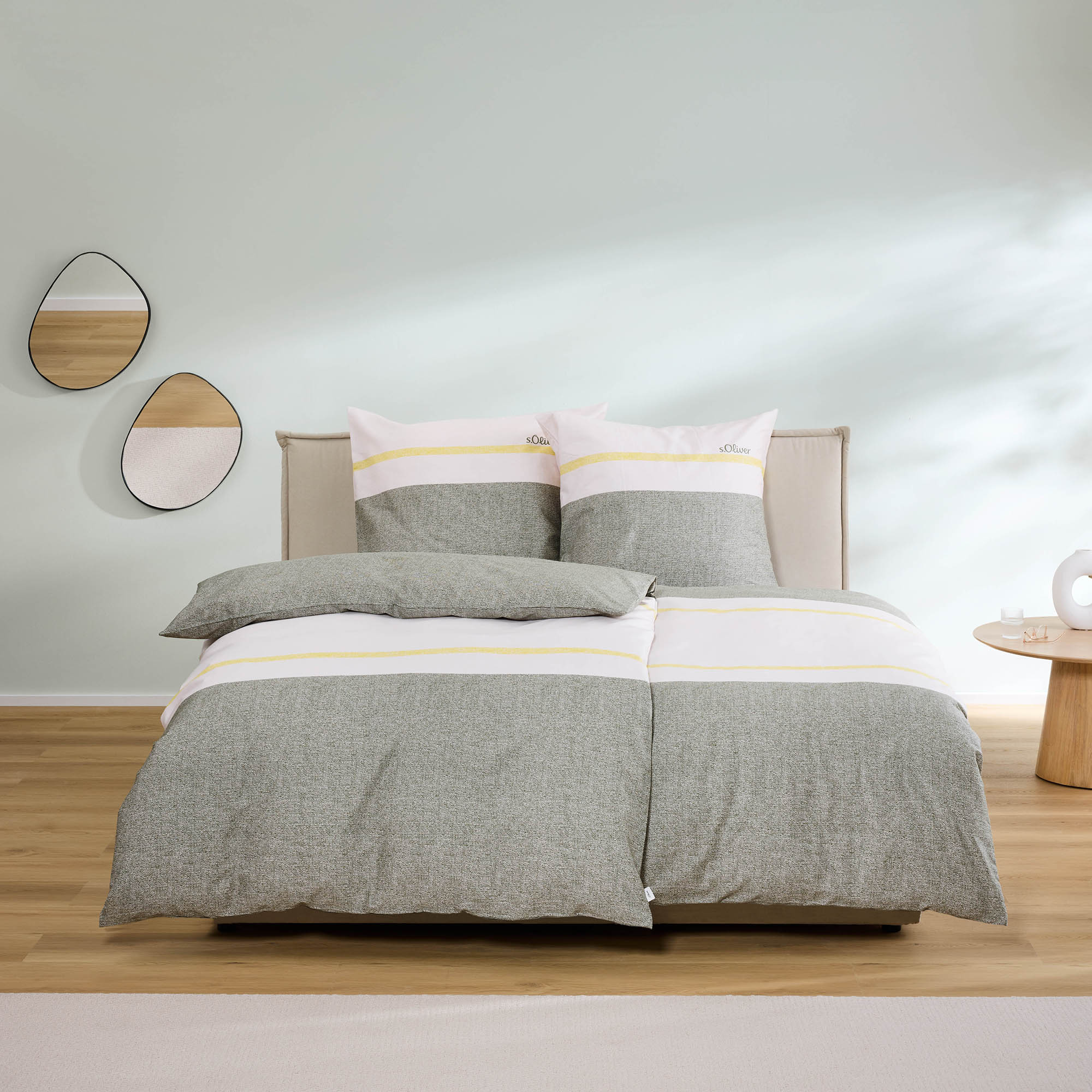 Moebel, Innenarchitektur, Bett, Dekoration für Zuhause, Kissen