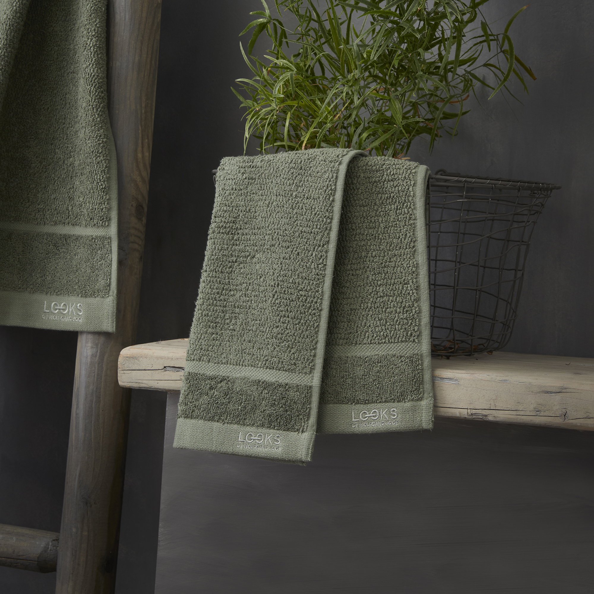 LOOKS by Wolfgang Joop Duschtuch grün 70 x 140 cm 7062-070